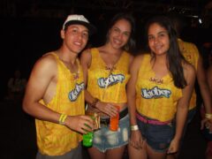 Oktober 10 Anos